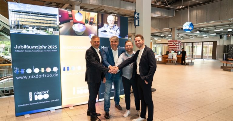 Handshake Heinz-Nixdorf-Museum